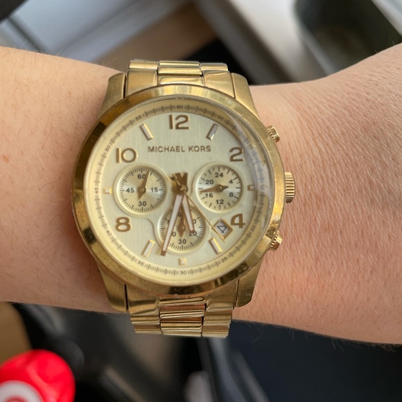 Michael Kors Gold Runway Watch - Picture 7 of 12